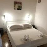 Apartman Mevi